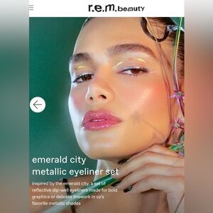 R.E.M. BEAUTY X WICKED: FOR GOOD EMERALD CITY METALLIC EYELINER SET